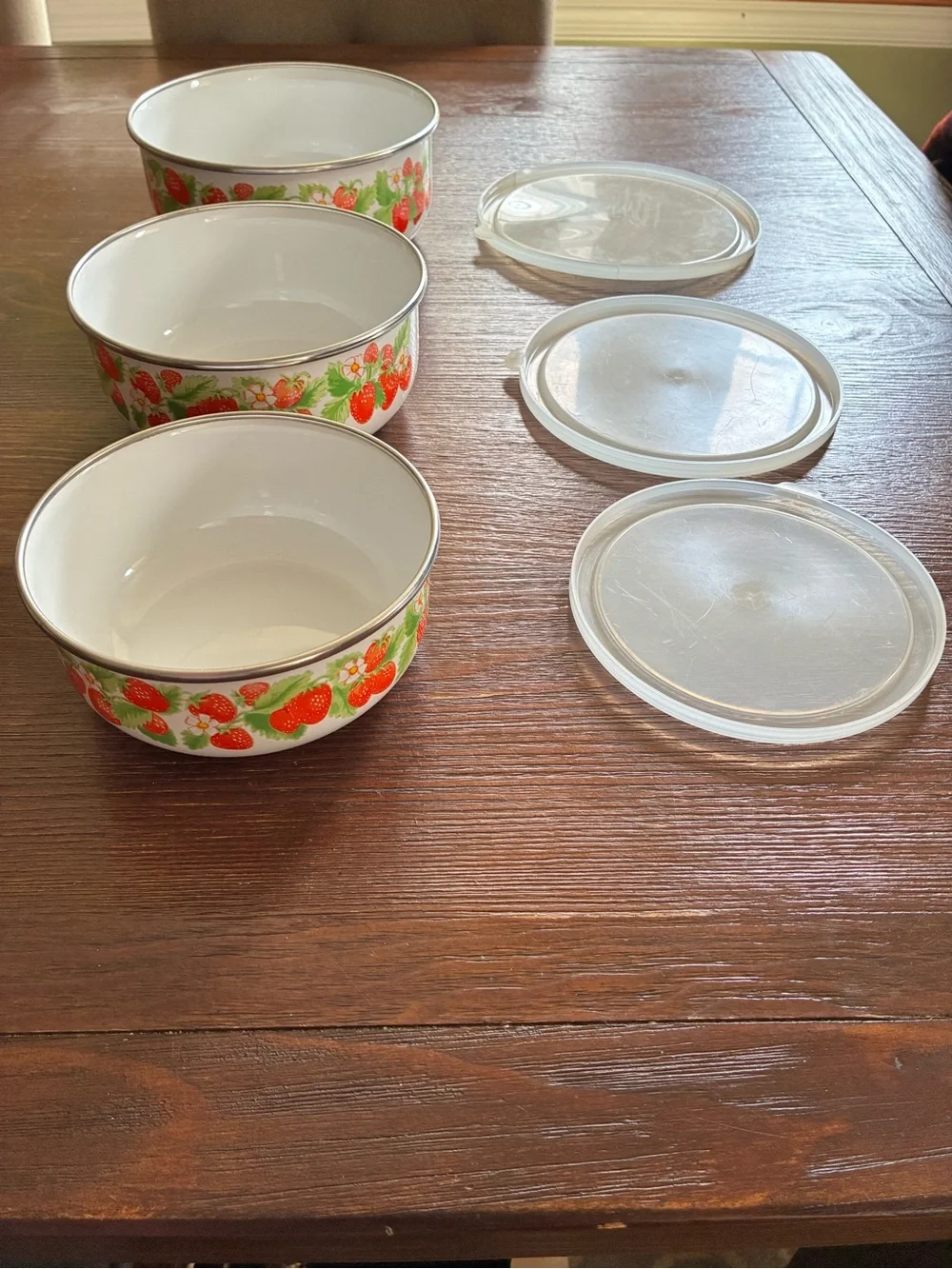 Strawberry Kobe Cottagecore Storage nesting Bowls with Lids - Set of 3